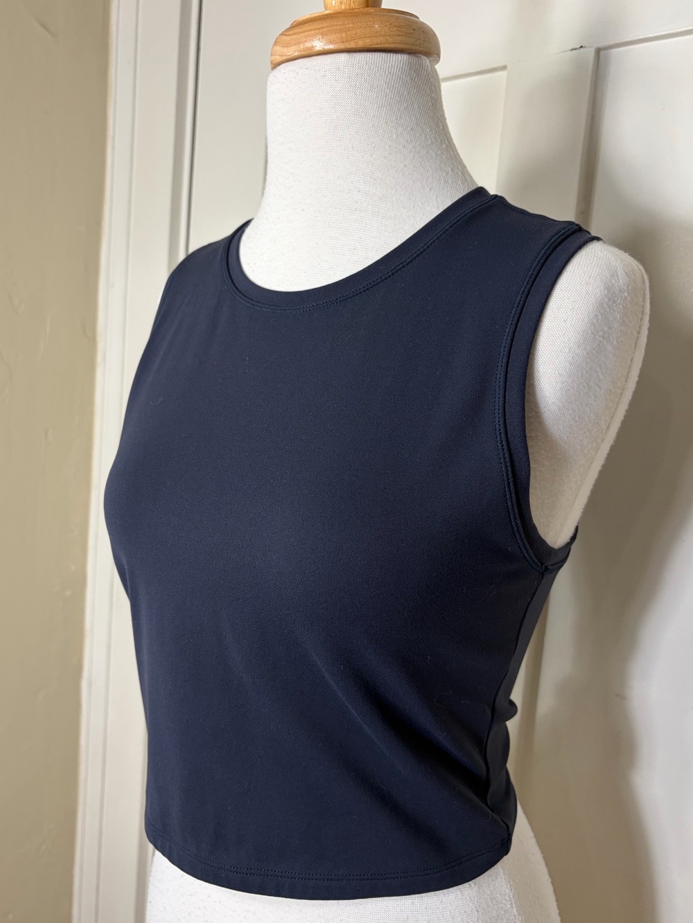 CRZ YOGA Dark Navy Sleeveless Crewneck Crop Top L (12)